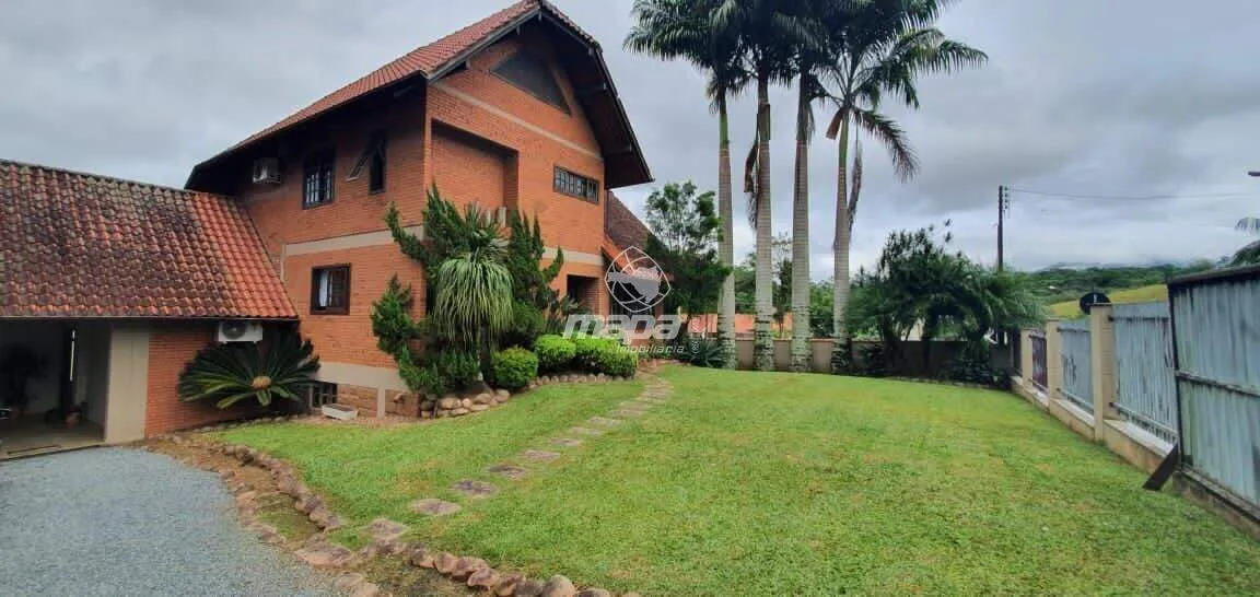 Morar bem em Timbó: casa com 3 quartos, área gourmet, piscina, próximo ao centro e muito mais - foto 1