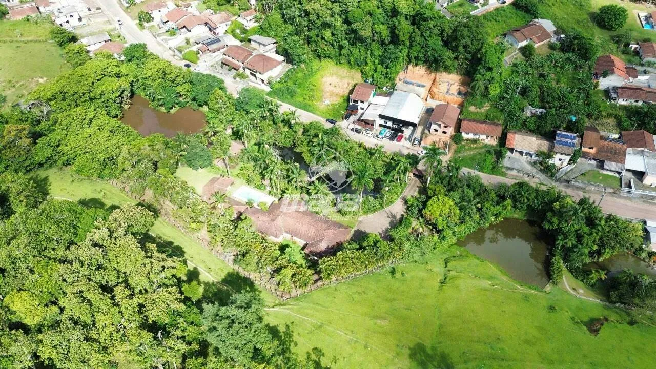 Ampla casa com linda área de natureza. — foto 3