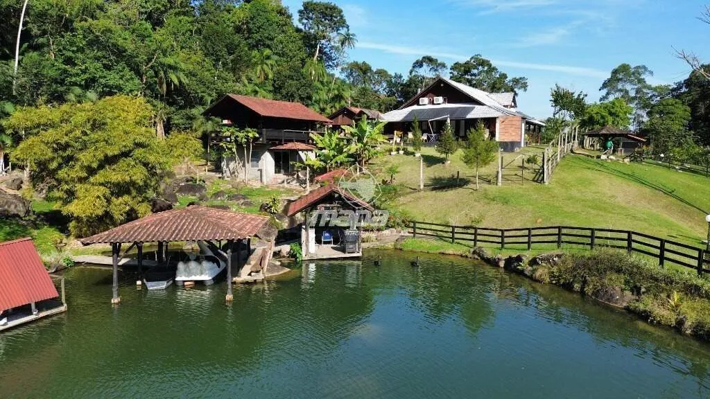 Chácara/Sitio à venda, 4 quartos, 1 suíte, Centro - Rio dos Cedros/SC - foto 1