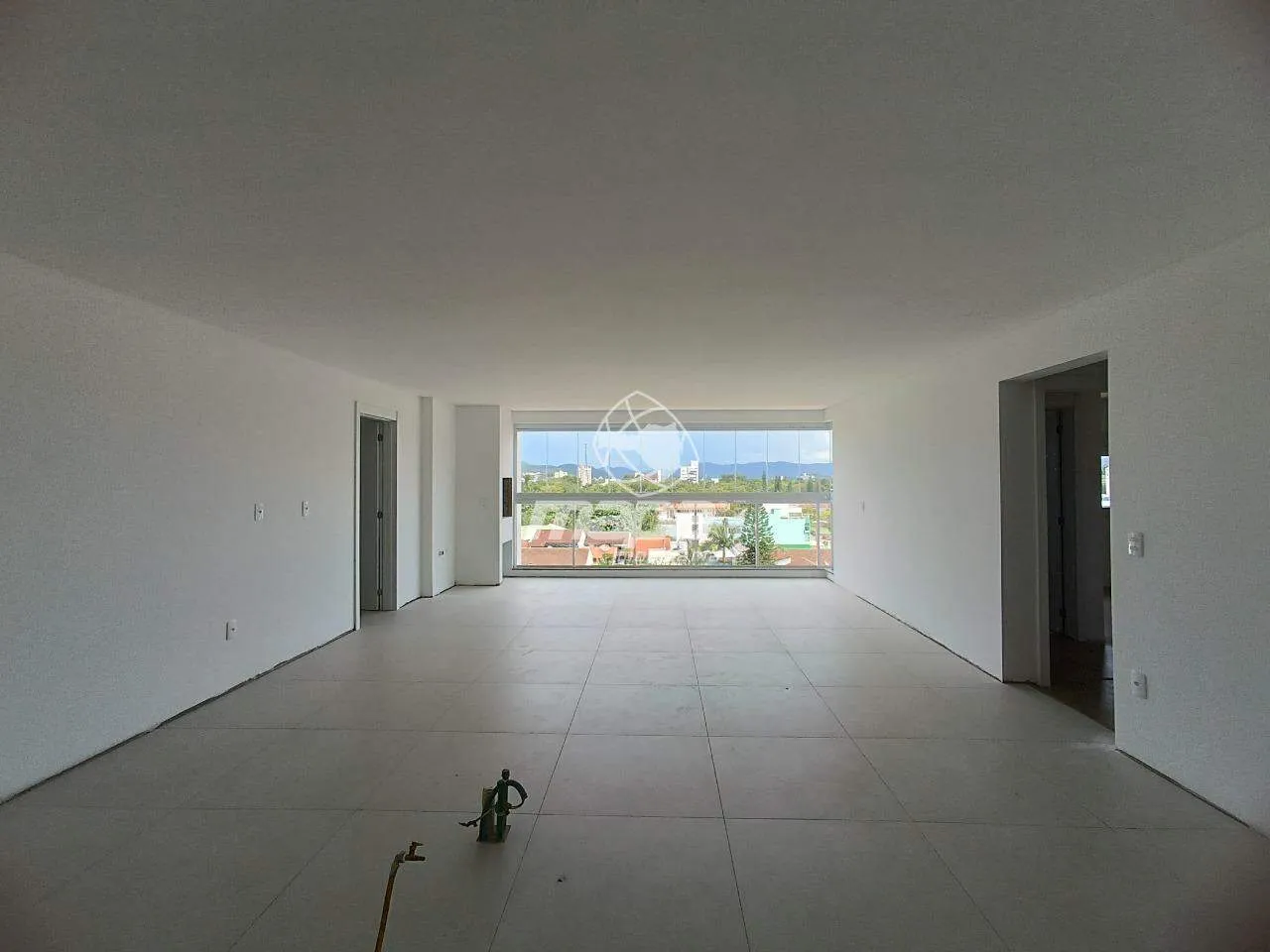 Apartamento de alto padrão com 3 suítes no coração da cidade. - foto 1