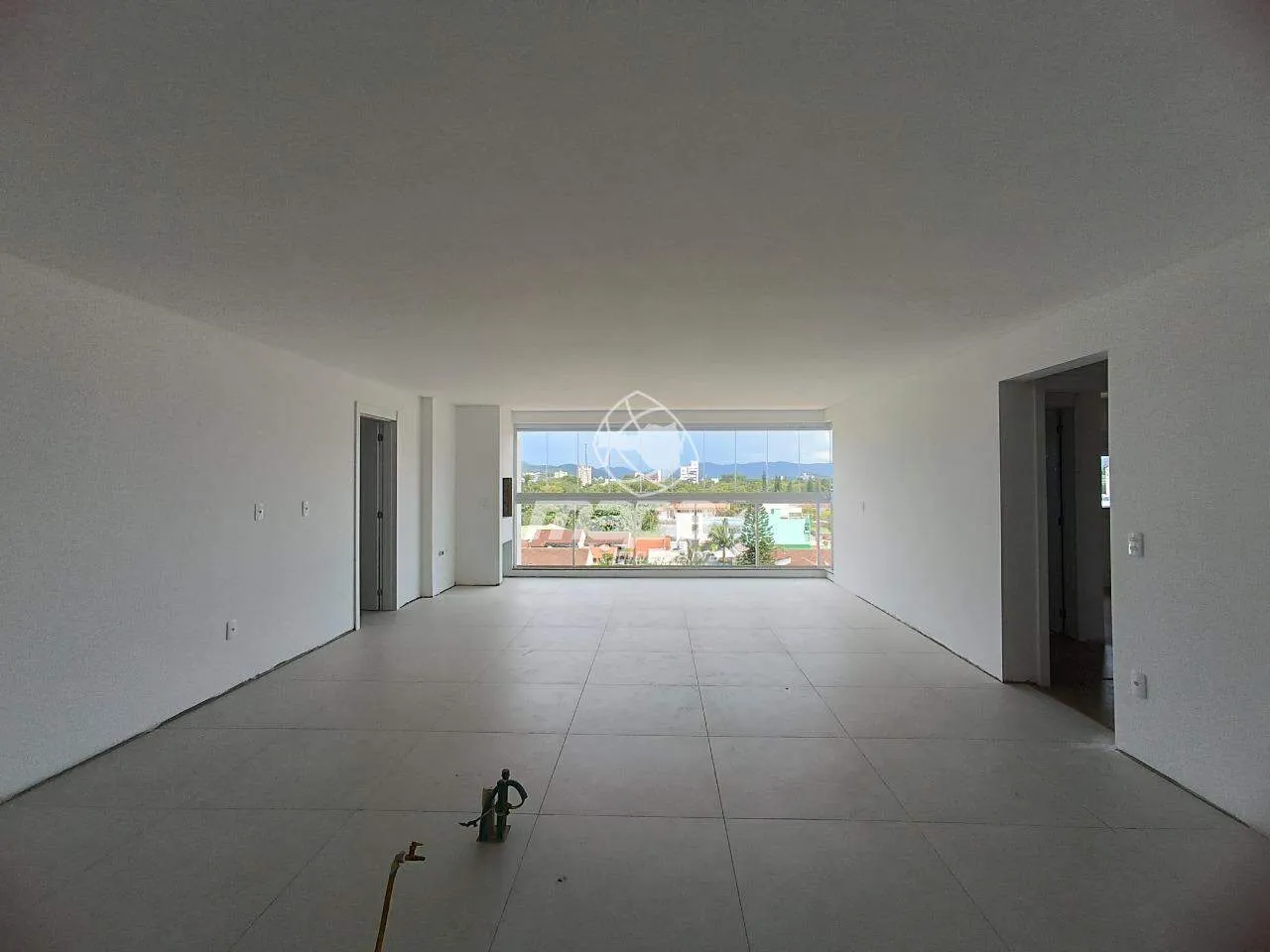 Apartamento à venda, 3 quartos, 3 suítes, 2 vagas, Centro - Timbó/SC - foto 1