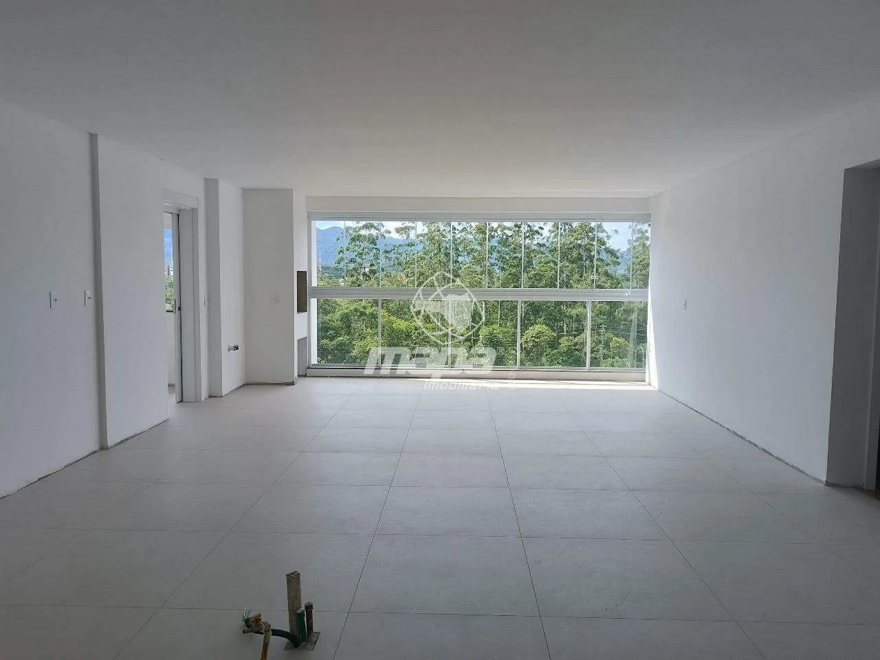 Apartamento à venda, 3 quartos, 3 suítes, 2 vagas, Centro - Timbó/SC - foto 1