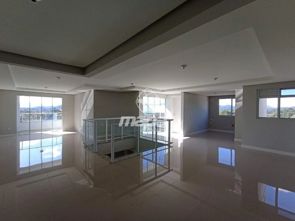 Apartamento duplex tipo cobertura — foto 2