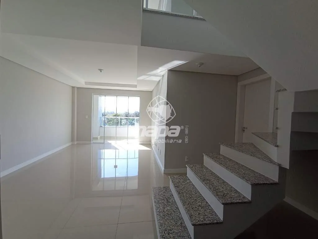 Apartamento duplex tipo cobertura — foto 4