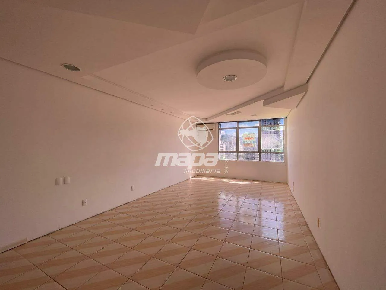 Sala Comercial no Centro de Blumenau — foto 2