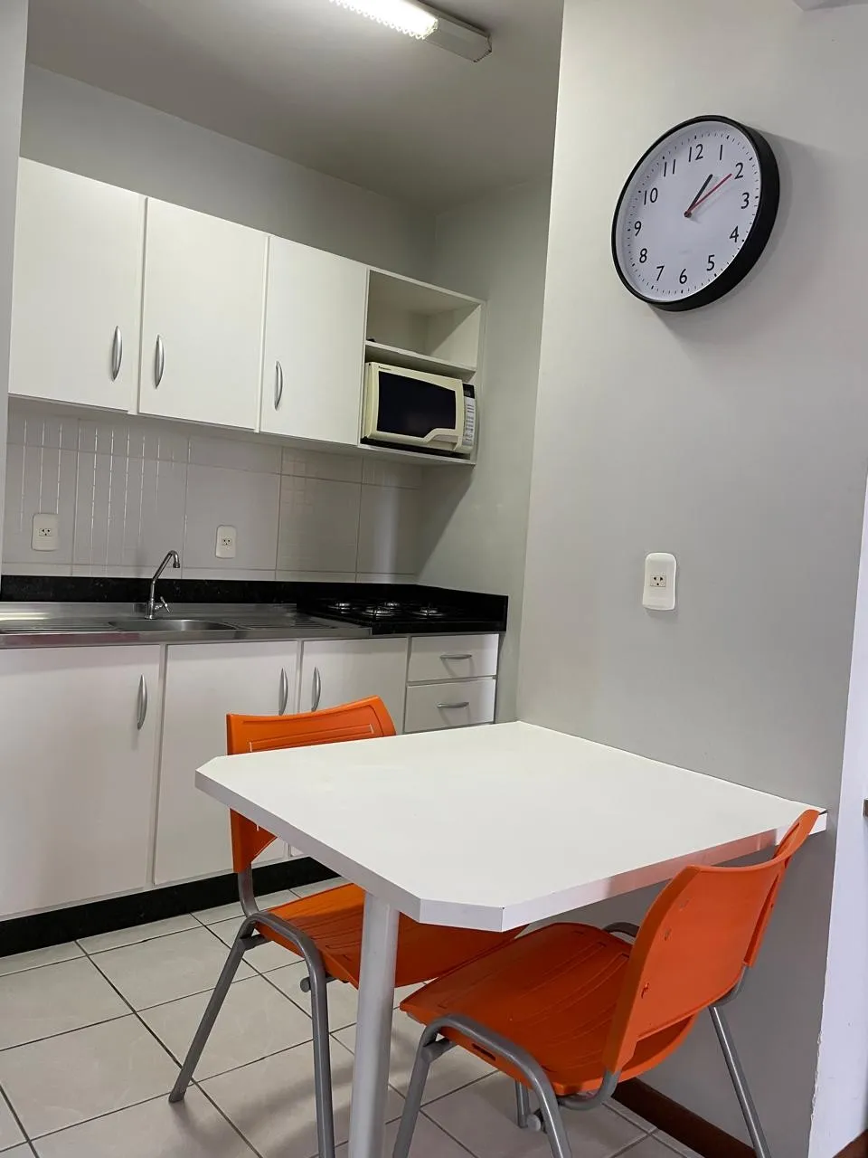 LOFT com sacada e churrasqueira todo mobiliado, no bairro Itoupava Seca. — foto 3