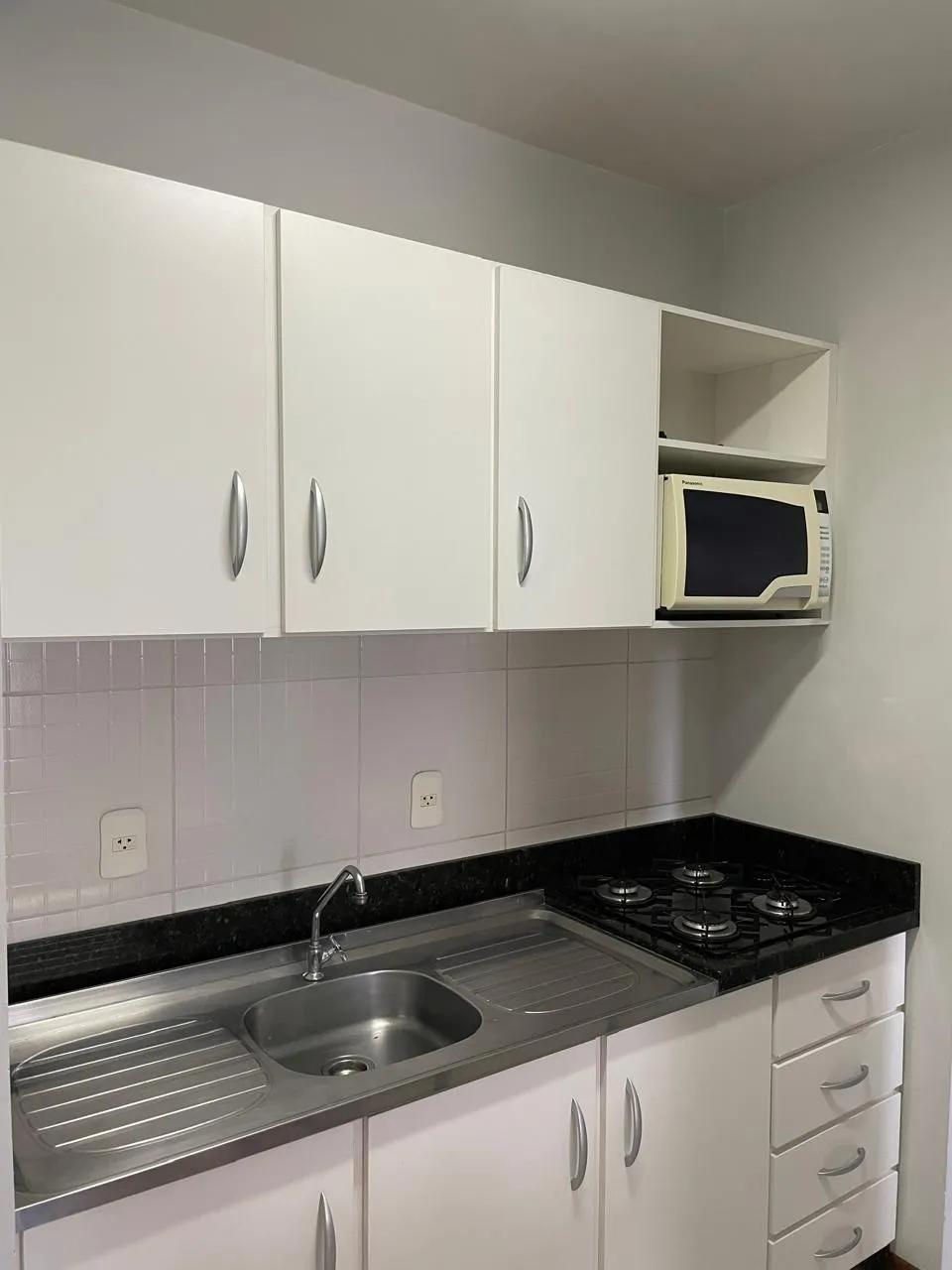 LOFT com sacada e churrasqueira todo mobiliado, no bairro Itoupava Seca. — foto 5