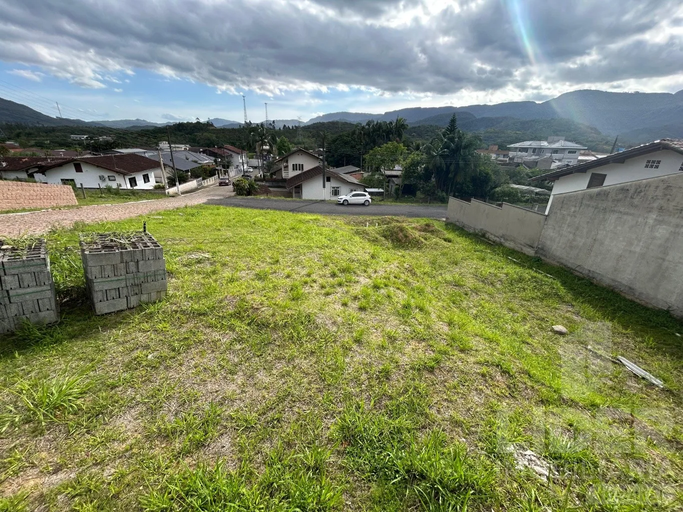 Casa com 147m de area construída em um terreno de 596,m — foto 2