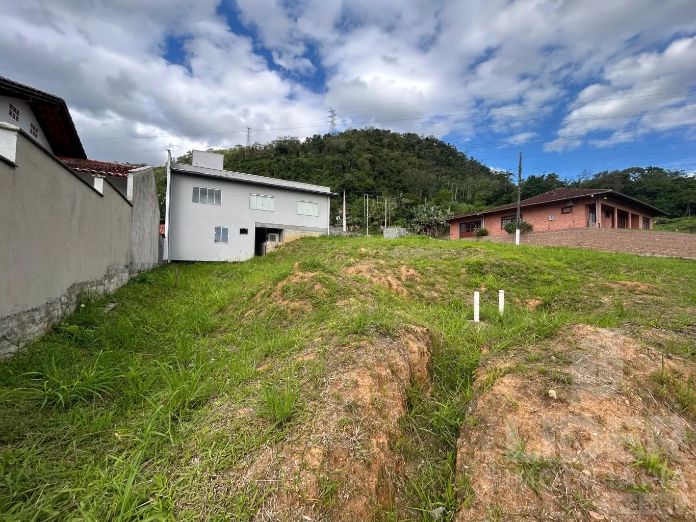 Casa com 147m de area construída em um terreno de 596,m — foto 4