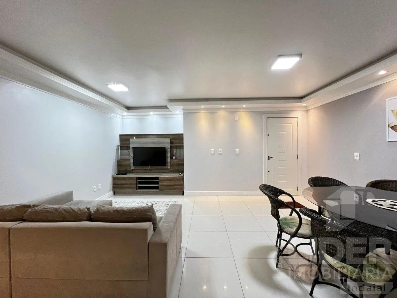 Apartamento com 82,00m de área privativa com 1 suíte e 1 dormitório em Porto Belo — foto 7