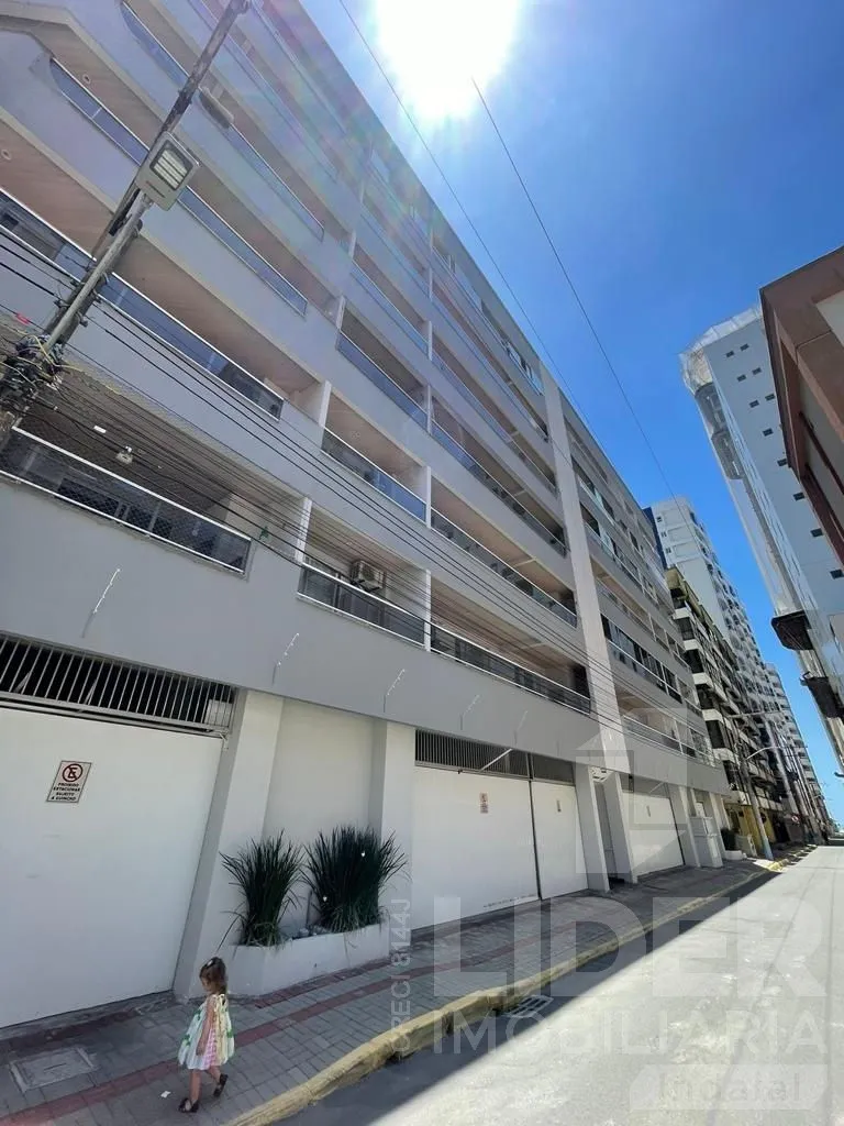 Apartamento com 3 dormitórios sendo 1 suíte com 169,00m privativos em Itapema — foto 2