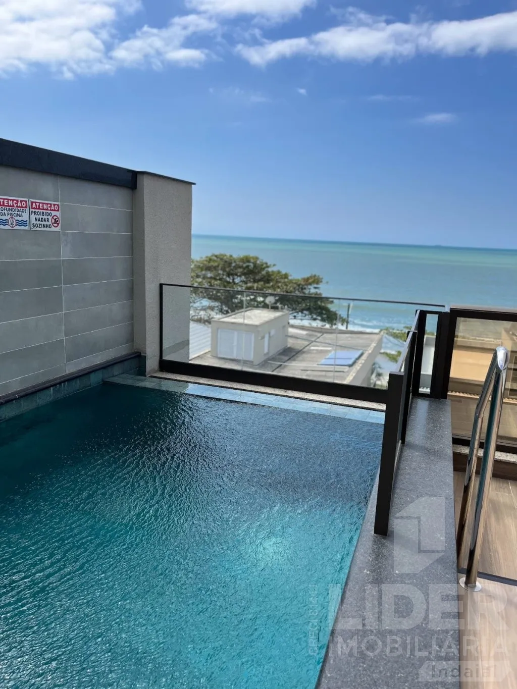 Apartamento mobiliado frente mar com 120,00m contento 3 suítes em Pereque - foto 1