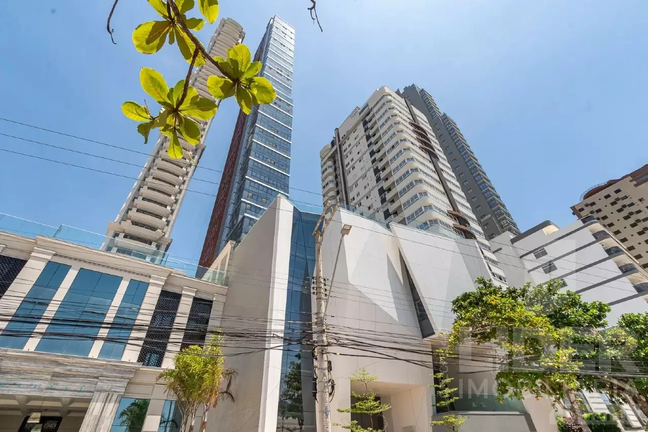 Apartamento frente mar à venda em Balneário Camboriú com 3 suítes - foto 1