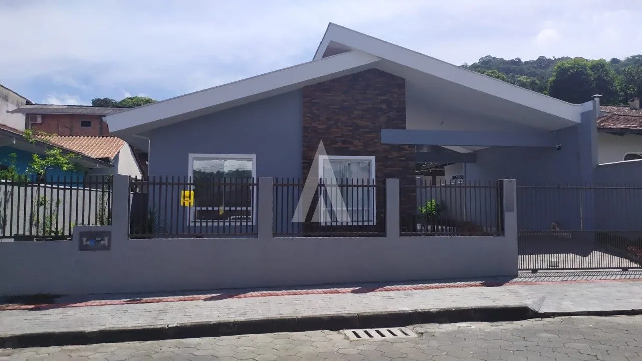 Casa com 1 suíte e 2 quartos à venda no bairro Iririú em Joinville-SC por R$760.000,00. - foto 1