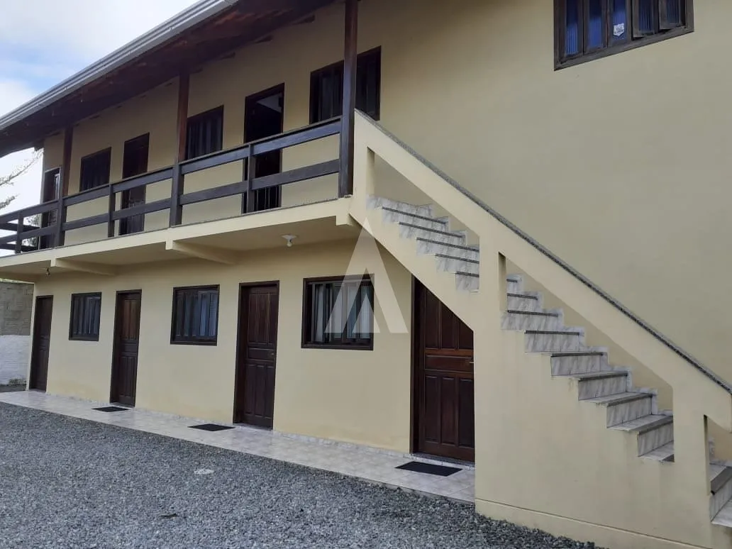 Casa com kitnetes à venda no bairro Santo Antônio em Joinville-SC por R$830.000,00. - foto 1