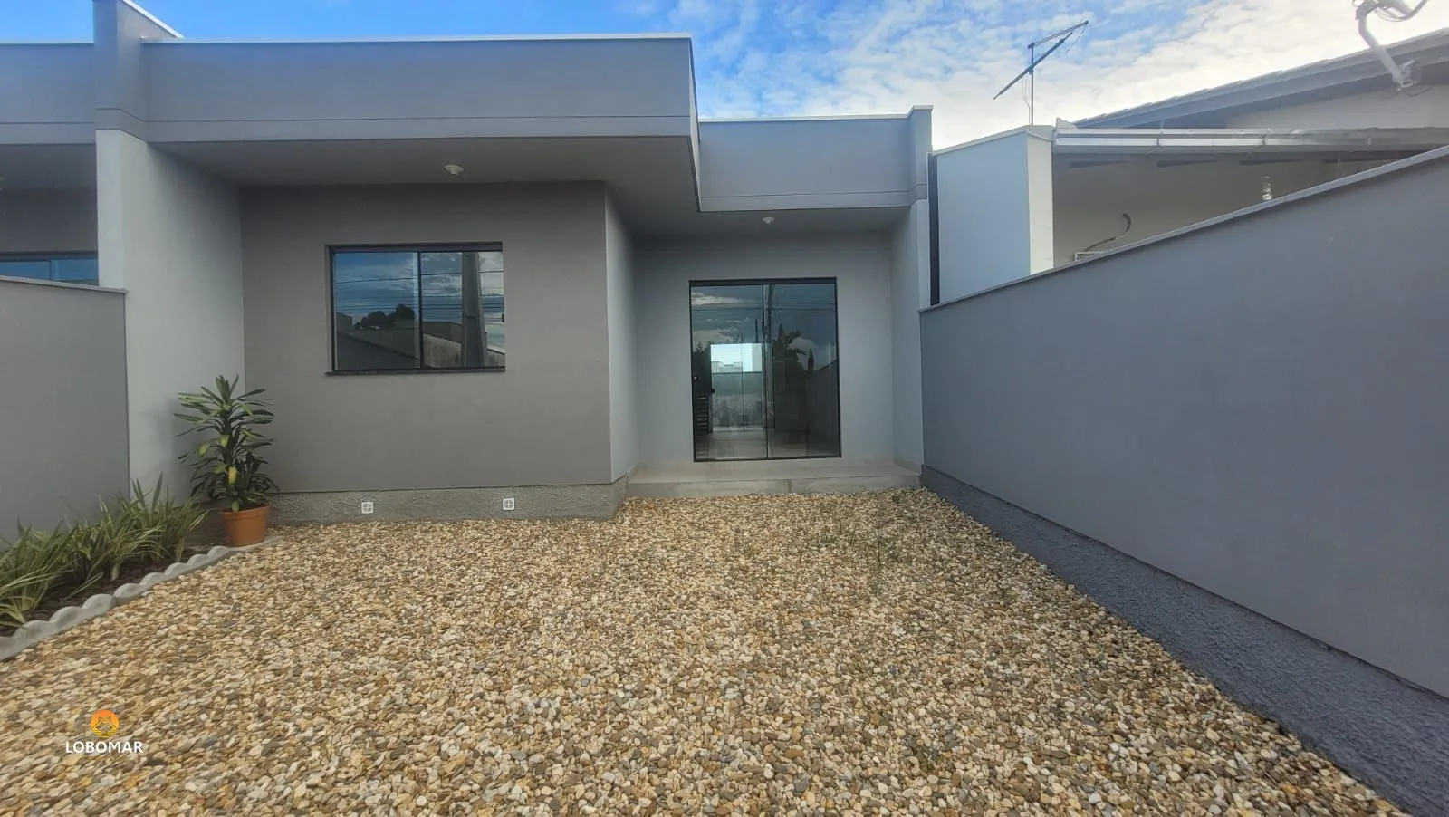 Casa nova, 2 dormitórios, sendo 1 suíte, Itacolomi em Balneário Piçarras-SC. — foto 3