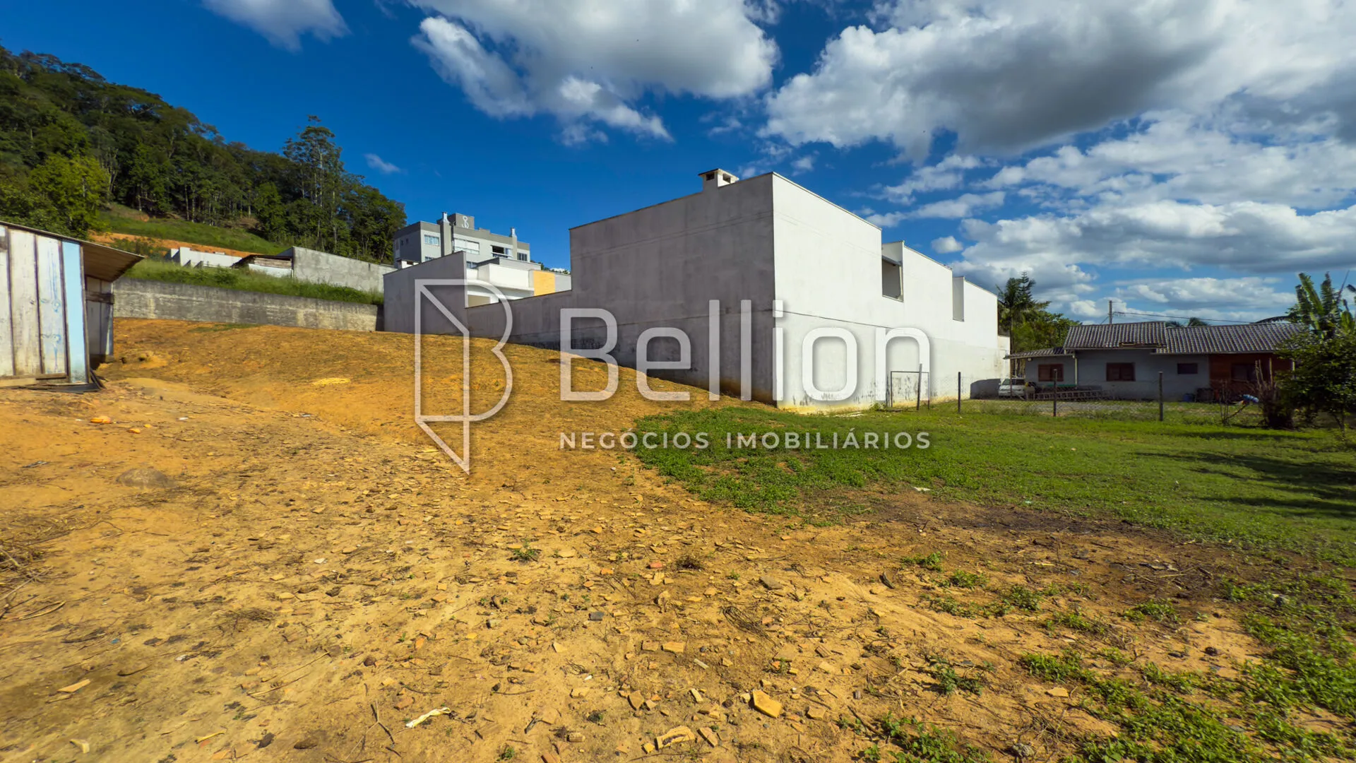 Excelente oportunidade para quem busca espaço, tranquilidade e potencial construtivo! — foto 7