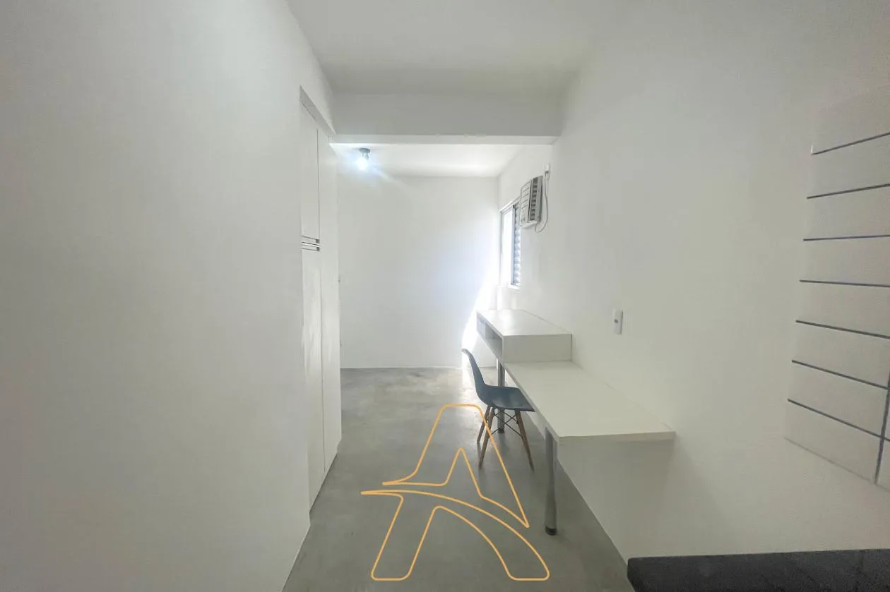 Apartamento Semi Mobiliado com 1 Dormitório no Bairro Água Verde — foto 5