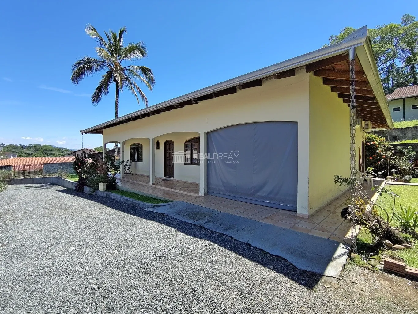 Ampla casa com 3 suítes, lavabo, varanda, churrasqueira... e terreno de 1.376m — foto 5