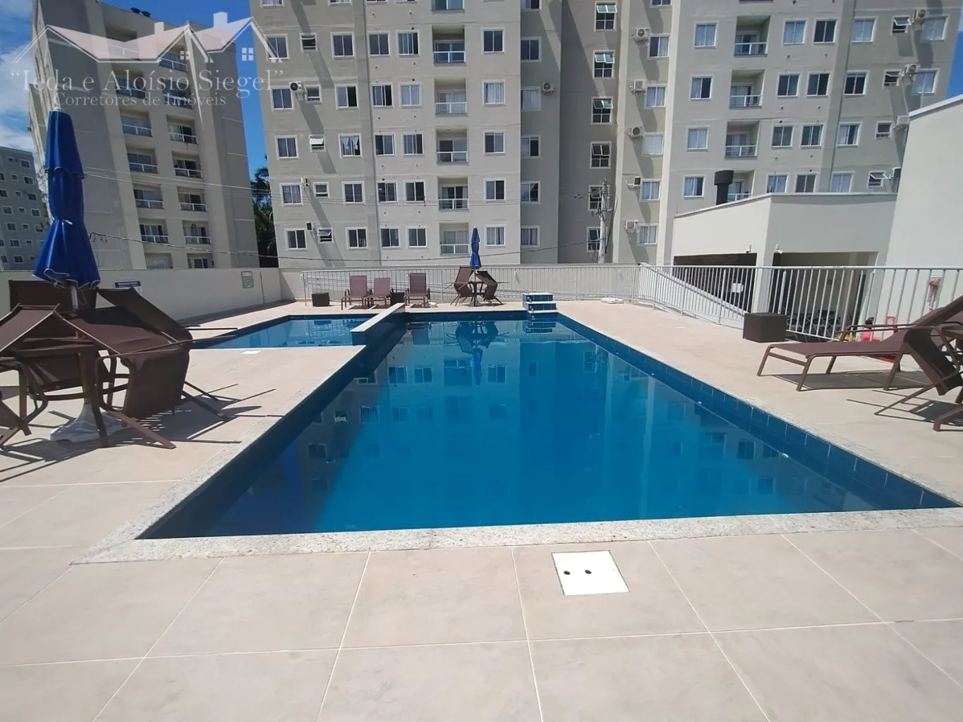 Apartamento 02 Dormitórios Bairro Água Verde - Blumenau/SC Ref. 1593 - foto 1