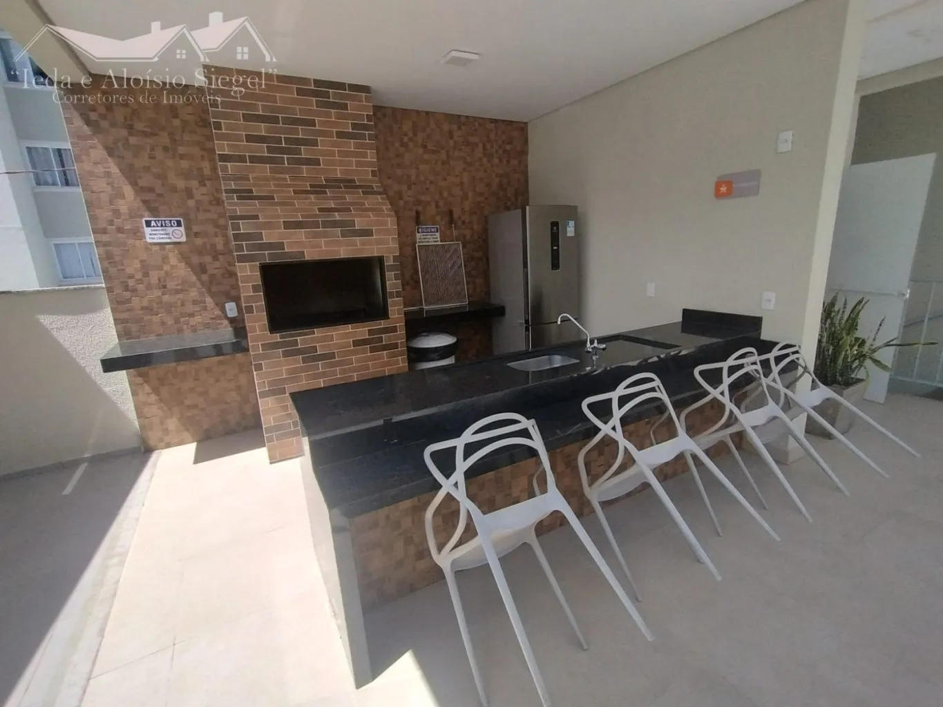 Apartamento 02 Dormitórios Bairro Água Verde - Blumenau/SC Ref. 1593 — foto 3
