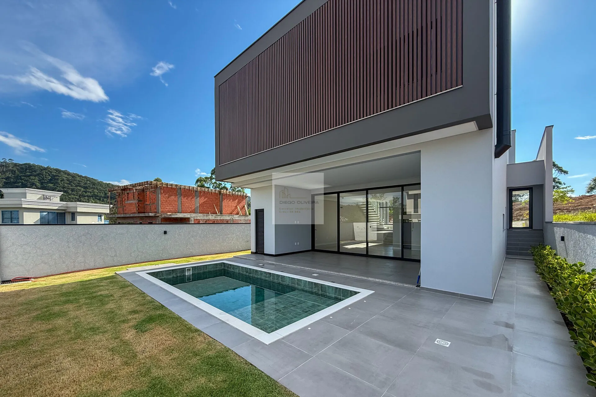 Casa · à venda · 4 quartos · 333m² · Ponta Aguda, Blumenau