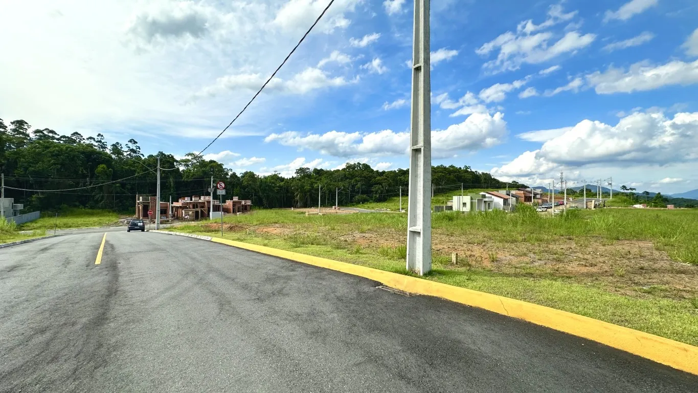 Se você procura tranquilidade, segurança e fácil acesso a Blumenau, este é o lugar certo para você. Encano. — foto 5