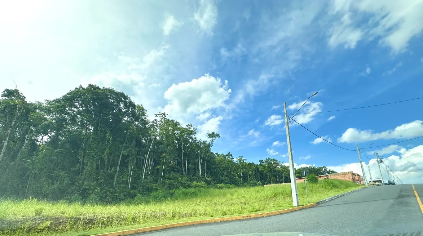Se você procura tranquilidade, segurança e fácil acesso a Blumenau, este é o lugar certo para você. Encano. — foto 6