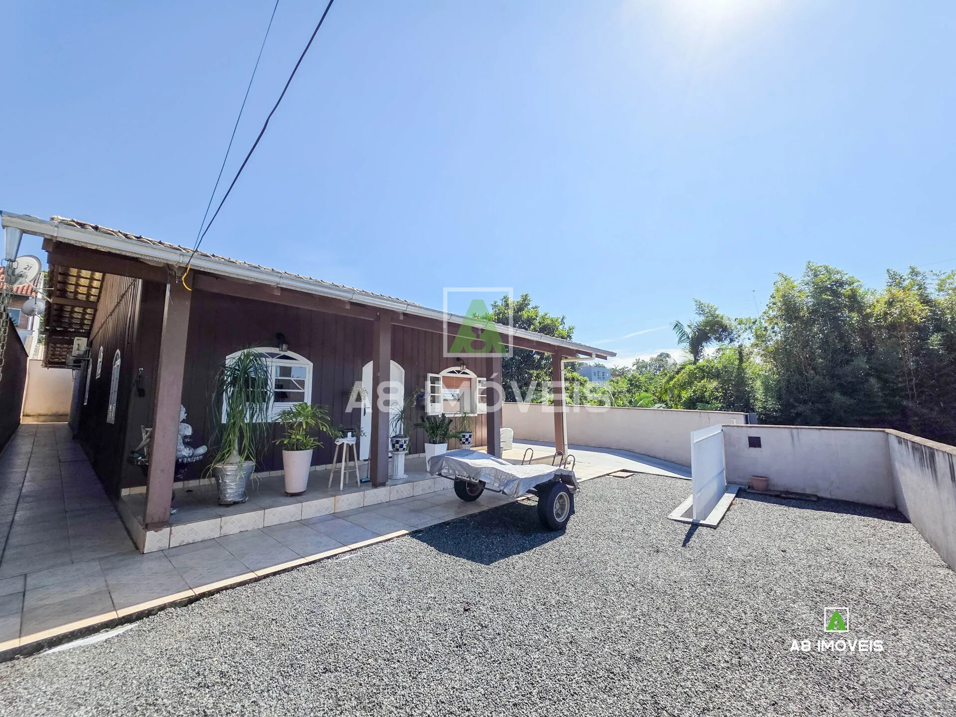 CASA TÉRREA COM 3 QUARTOS SENDO 1 SUÍTE BAIRRO FORTALEZA — foto 2