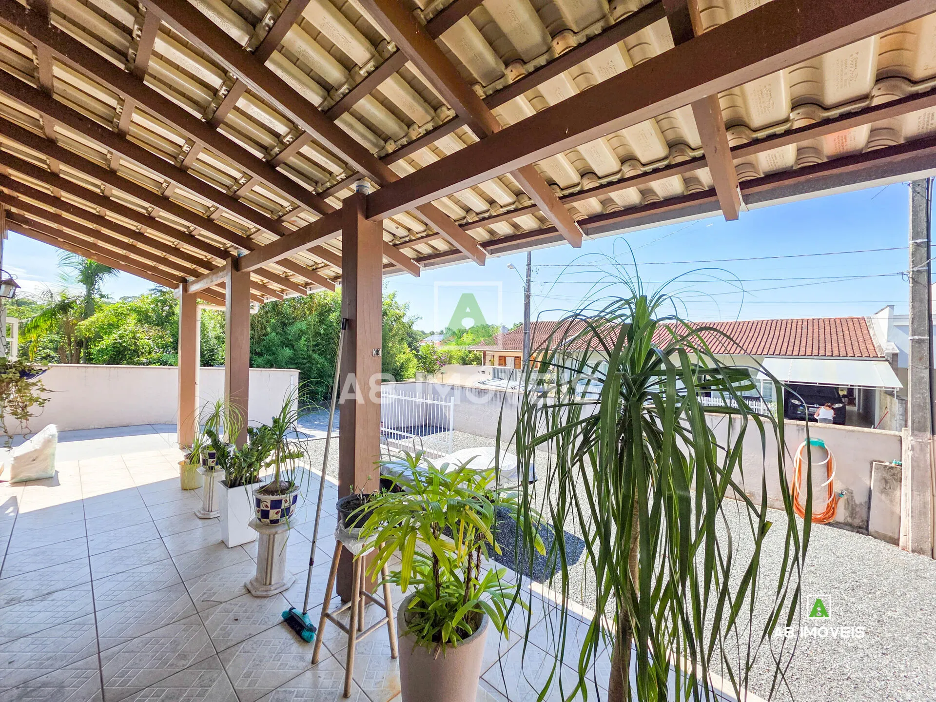 CASA TÉRREA COM 3 QUARTOS SENDO 1 SUÍTE BAIRRO FORTALEZA — foto 3