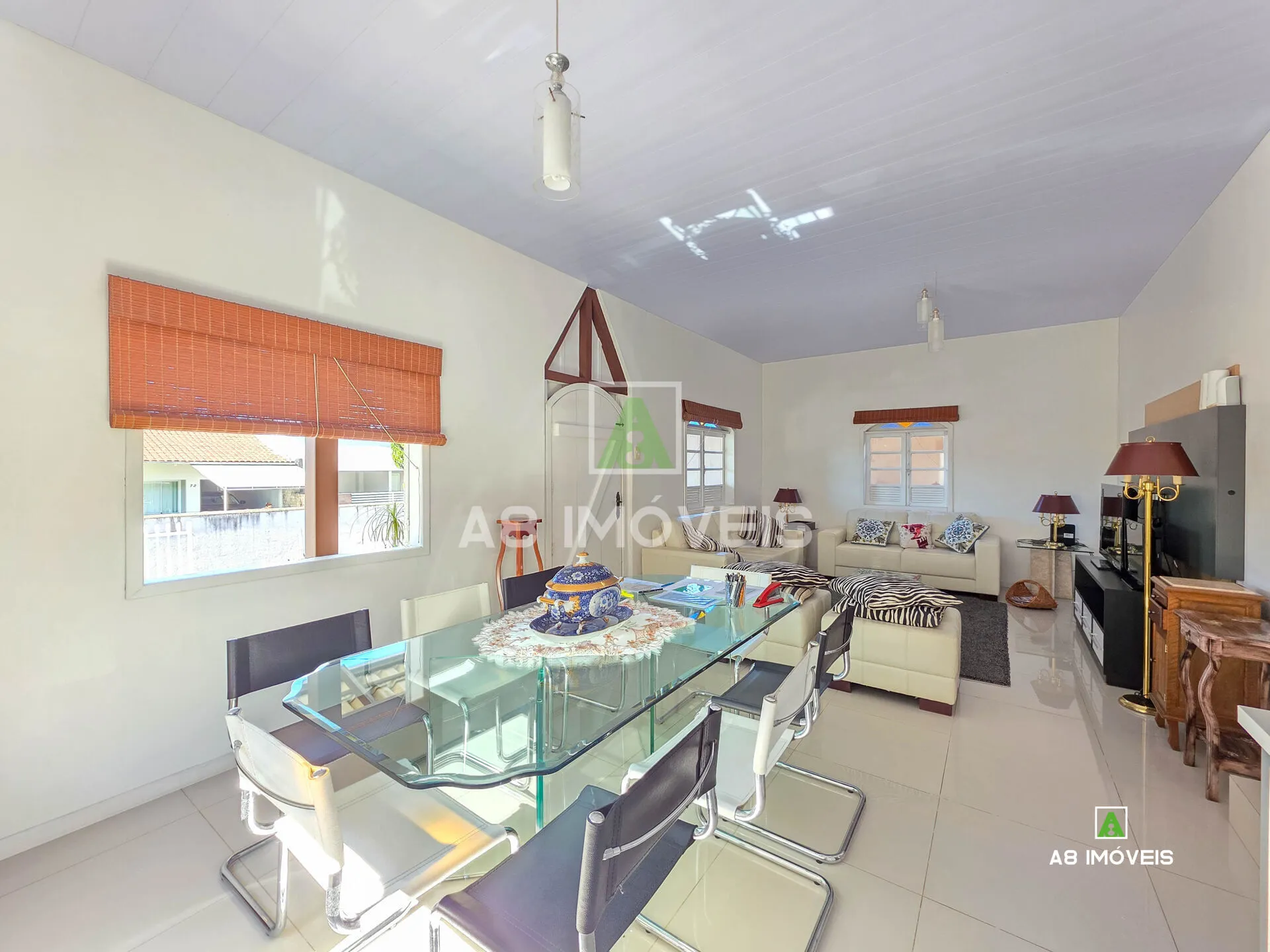 CASA TÉRREA COM 3 QUARTOS SENDO 1 SUÍTE BAIRRO FORTALEZA — foto 5