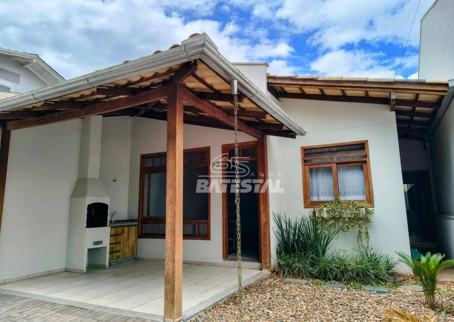 Casa com 3 dormitórios, 115 m - venda por R$ 587.567,15 ou aluguel por R$ 3.392,92/mês - Escola Agrícola - Blumenau/SC - foto 1