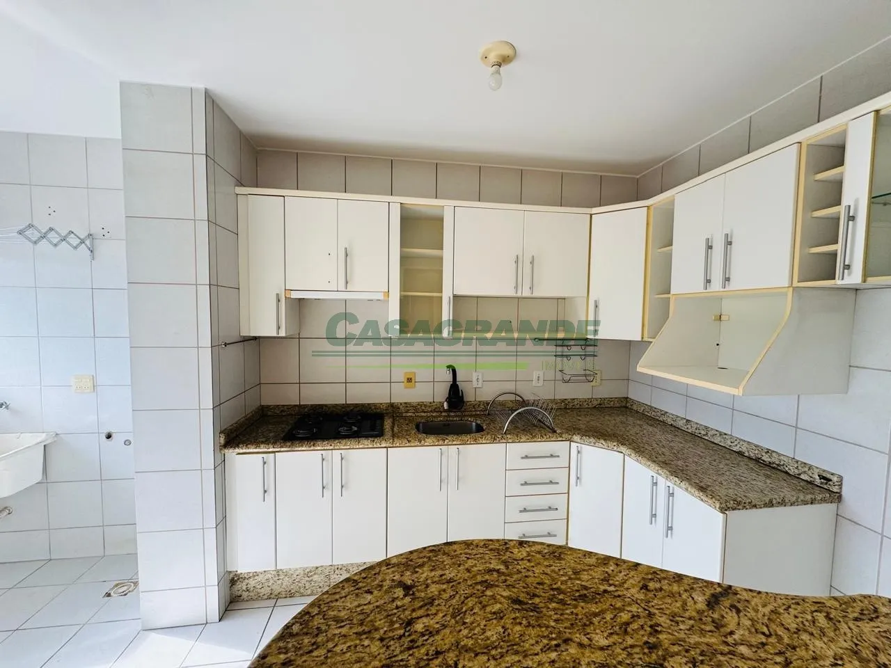 Apartamento semi mobiliado em ótima localização no bairro Vila Nova, próximo a Cooper, Hospital Unimed, ponto de ônibus, de frente para a rua geral e com fácil acesso ao centro. — foto 6