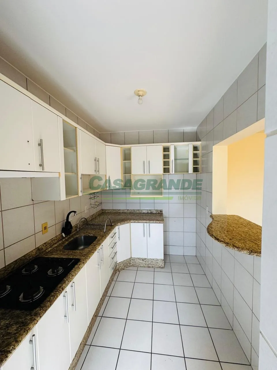 Apartamento semi mobiliado em ótima localização no bairro Vila Nova, próximo a Cooper, Hospital Unimed, ponto de ônibus, de frente para a rua geral e com fácil acesso ao centro. — foto 7