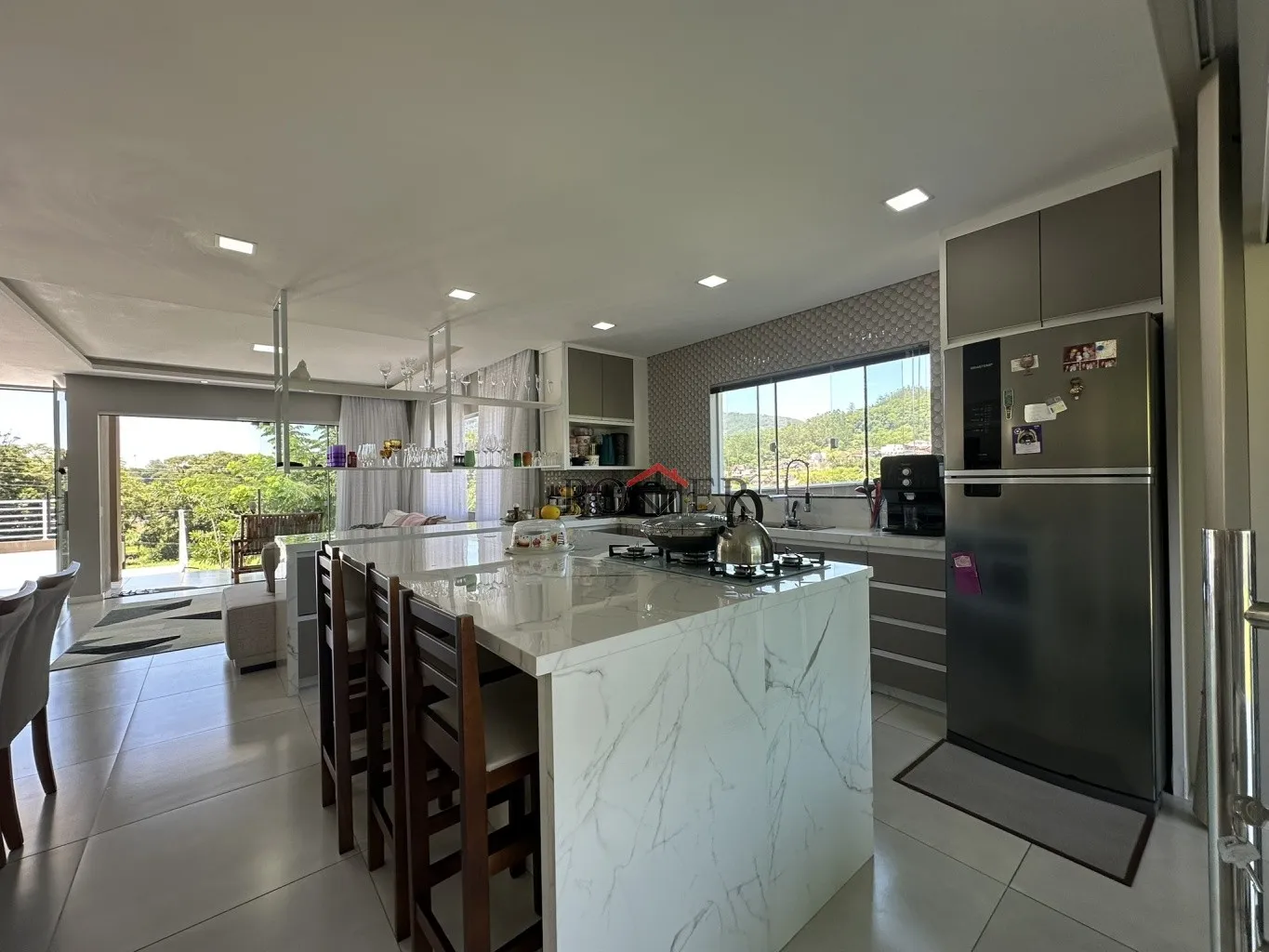 Casa com 3 Dormitórios semi mobiliada no Bairro Ribeirão Areia em Pomerode com 175,00m de área construída num terreno de 450,02m. — foto 2