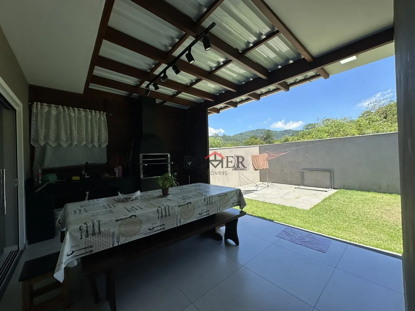 Casa com 3 Dormitórios semi mobiliada no Bairro Ribeirão Areia em Pomerode com 175,00m de área construída num terreno de 450,02m. — foto 7