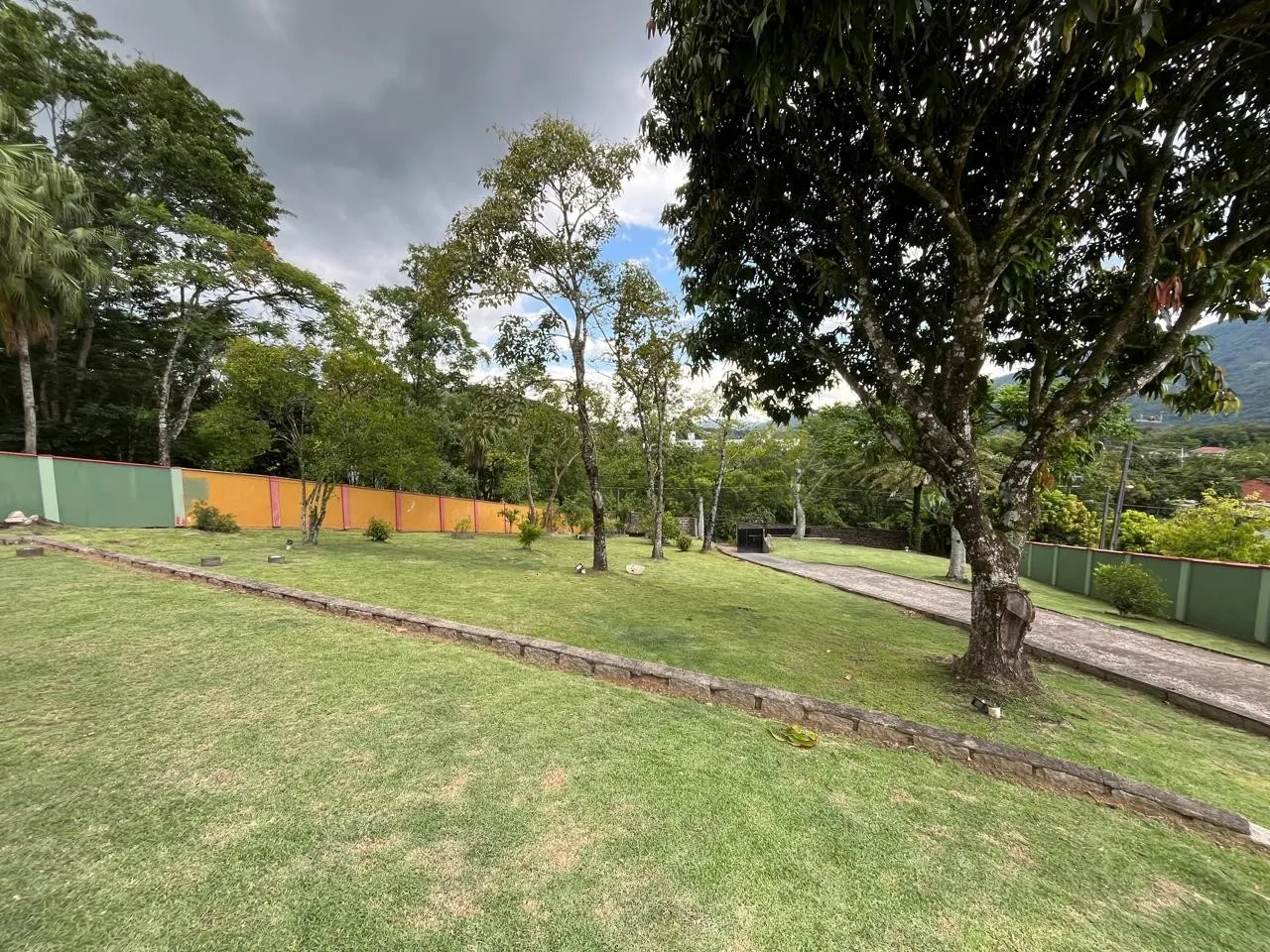 Casa com amplo terreno a poucos minutos do centro de Indaial — foto 2