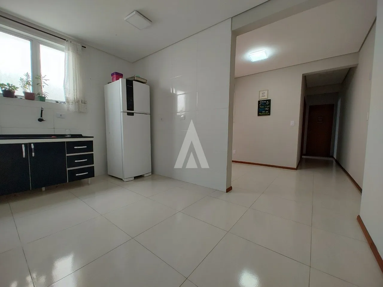 Apartamento com 1 suíte e mais 1 quarto, à venda no bairro Costa e Silva em Joinville-SC, de R$ 375.000,00 por R$ 359.000,00. — foto 4