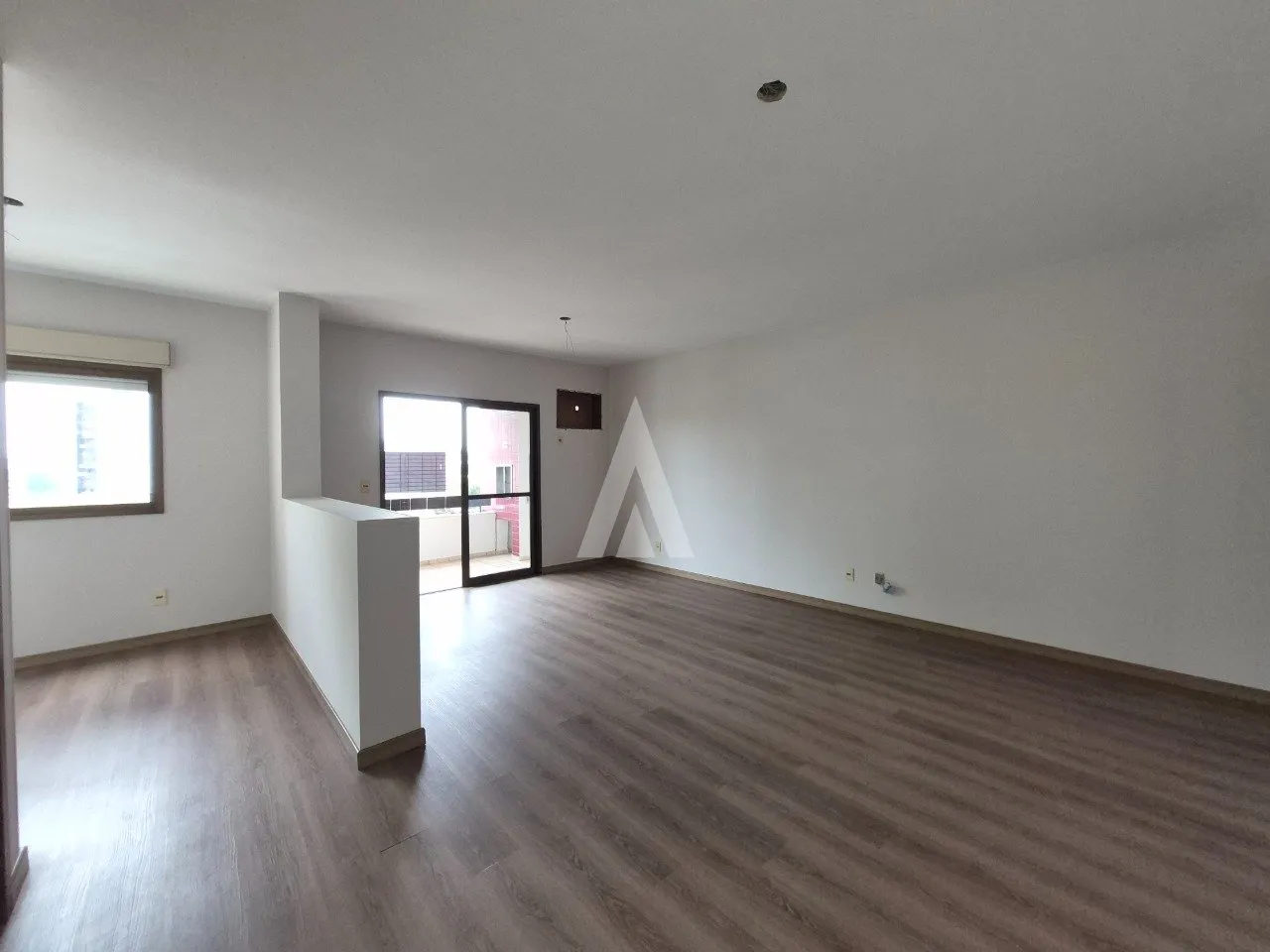 Apartamento com 1 suíte e 2 quartos à venda no bairro América em Joinville-SC por R$780.000,00 para R$625.000,00 — foto 3