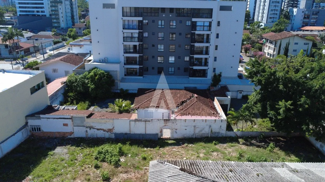 Terreno com 900m à venda no bairro Anita Garibaldi em Joinville-SC por R$1.180.000,00. — foto 4