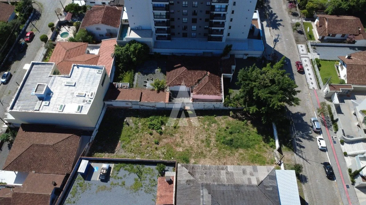 Terreno com 900m à venda no bairro Anita Garibaldi em Joinville-SC por R$1.180.000,00. — foto 5