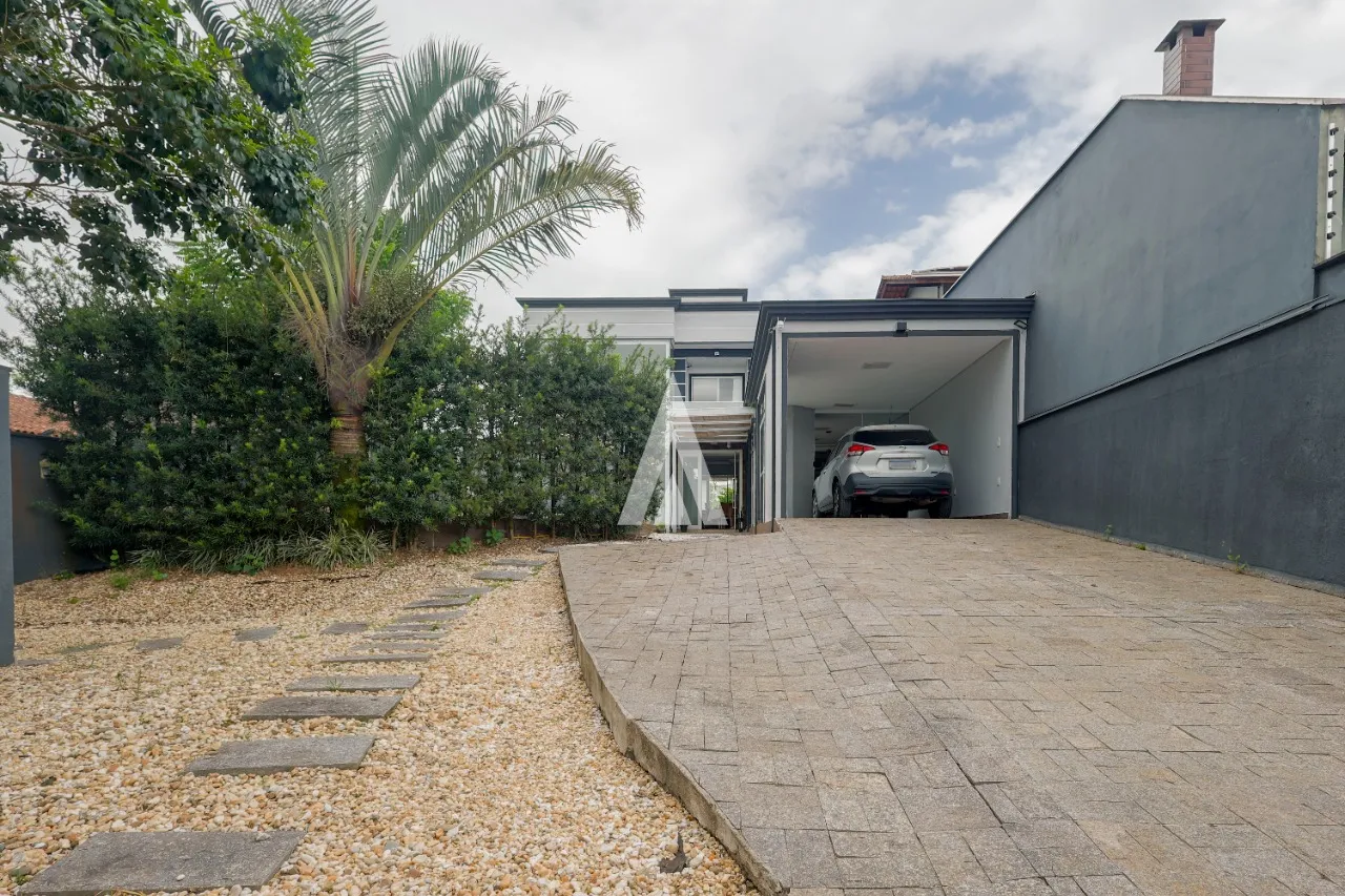 Casa com 2 suítes e 3 quarto(s) à venda no bairro Floresta em Joinville-SC por R$1.250.000,00. — foto 4
