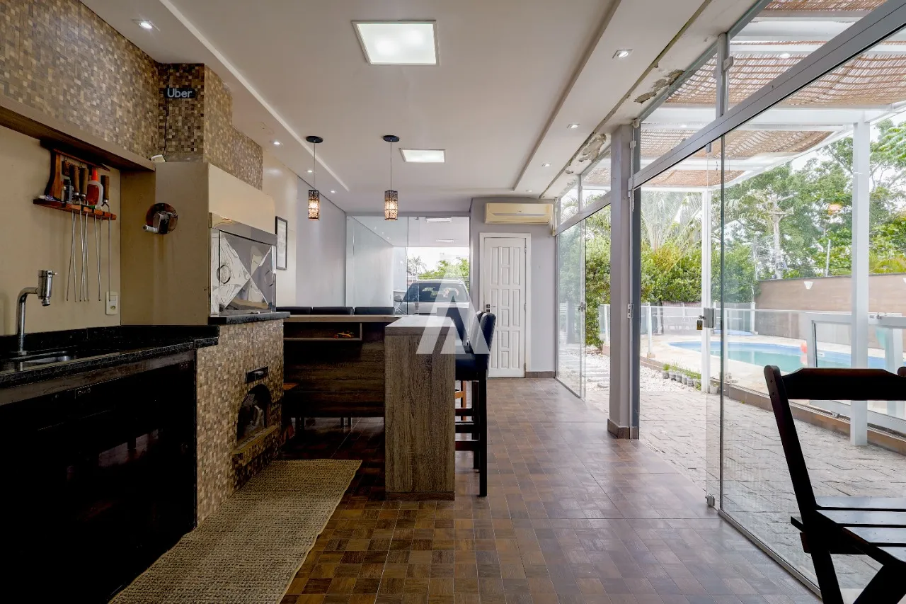Casa com 2 suítes e 3 quarto(s) à venda no bairro Floresta em Joinville-SC por R$1.250.000,00. — foto 6