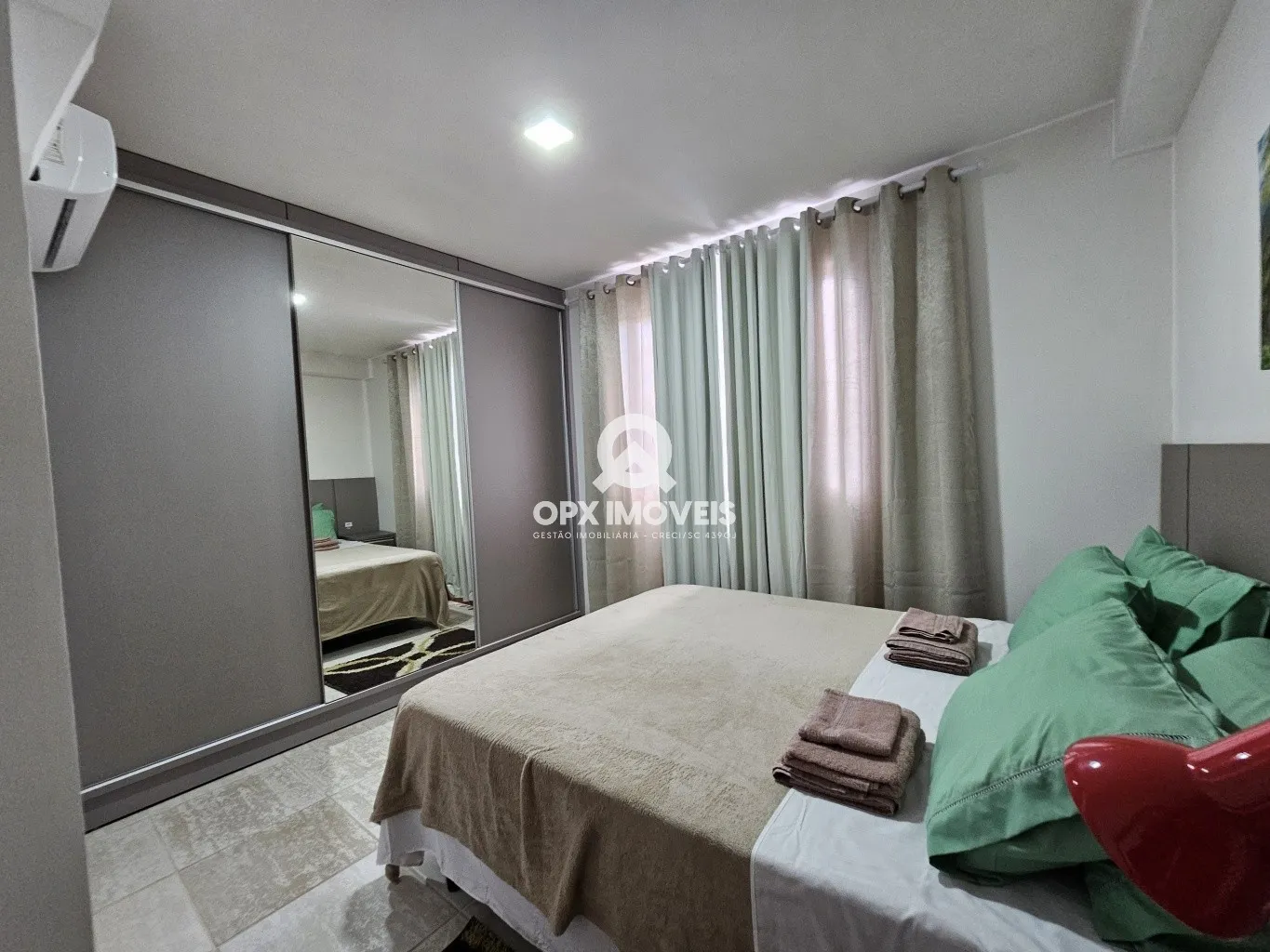 Apartamento mobiliado com alto potencial de renda em Balneário Piçarras - foto 1