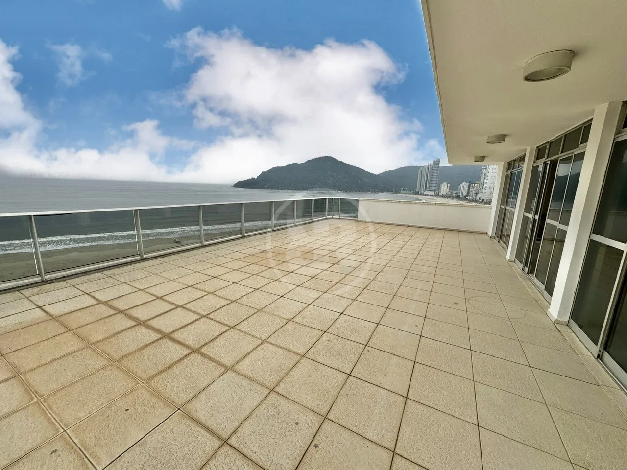 Cobertura Duplex Frente Mar à Venda com Terraço Panorâmico - Barra Sul, Balneário Camboriú/SC — foto 2