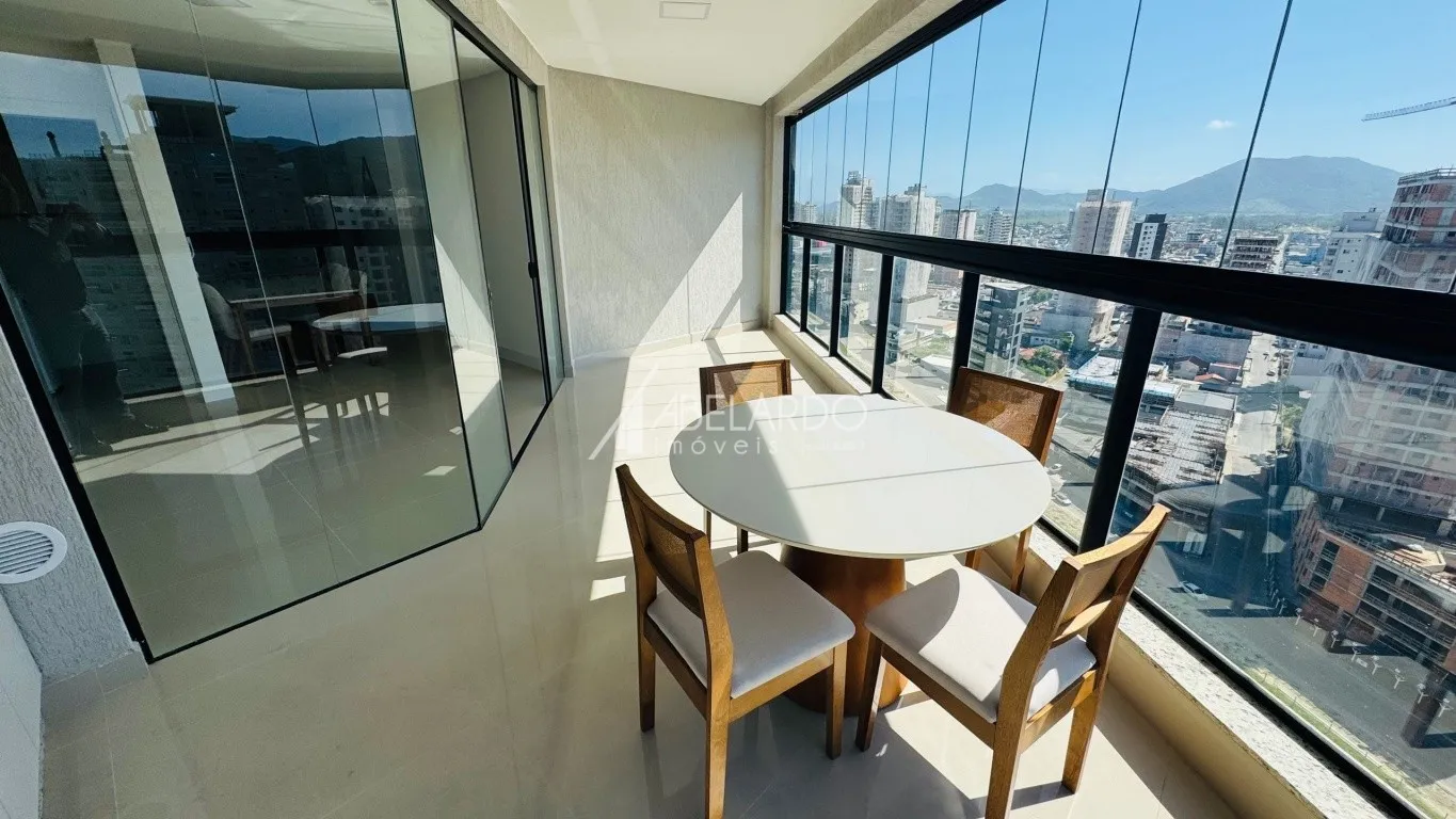 APARTAMENTO COM 3 SUITES, MOBILIADO - MEIA PRAIA — foto 3