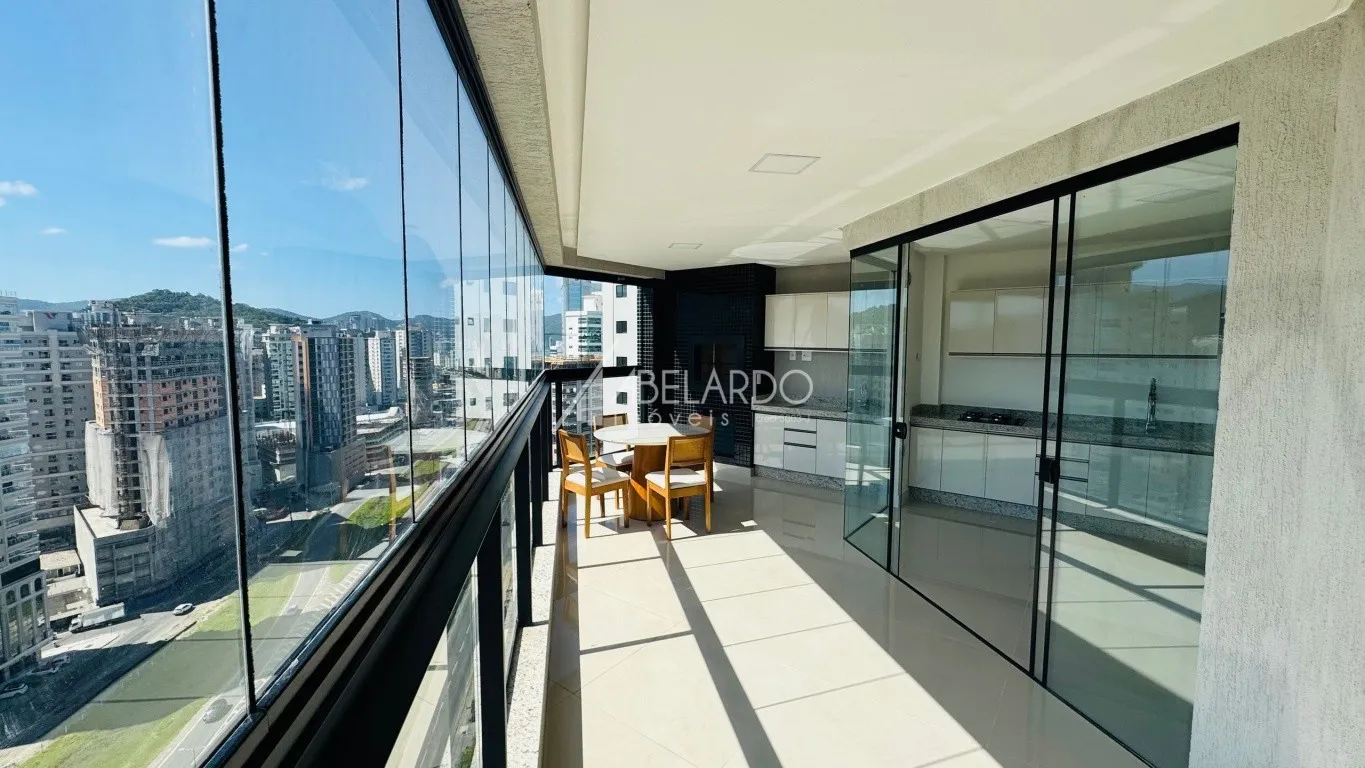 APARTAMENTO COM 3 SUITES, MOBILIADO - MEIA PRAIA — foto 4