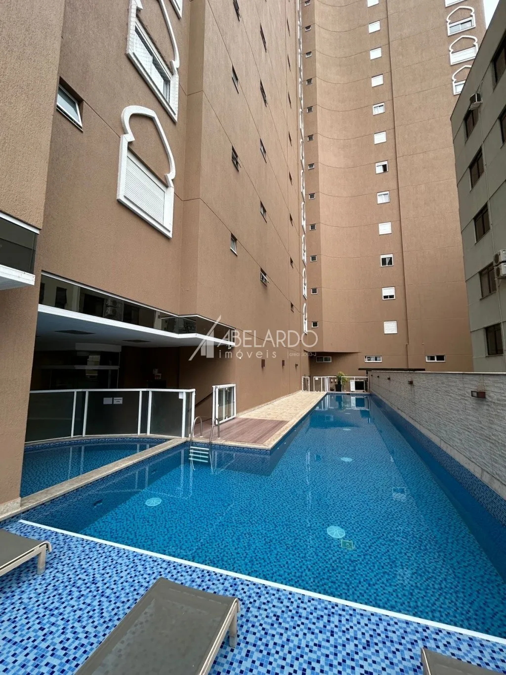 APARTAMENTO COM 3 SUITES - TOTALMENTE MOBILIADO - MEIA PRIA - ITAPEMA/SC. — foto 6