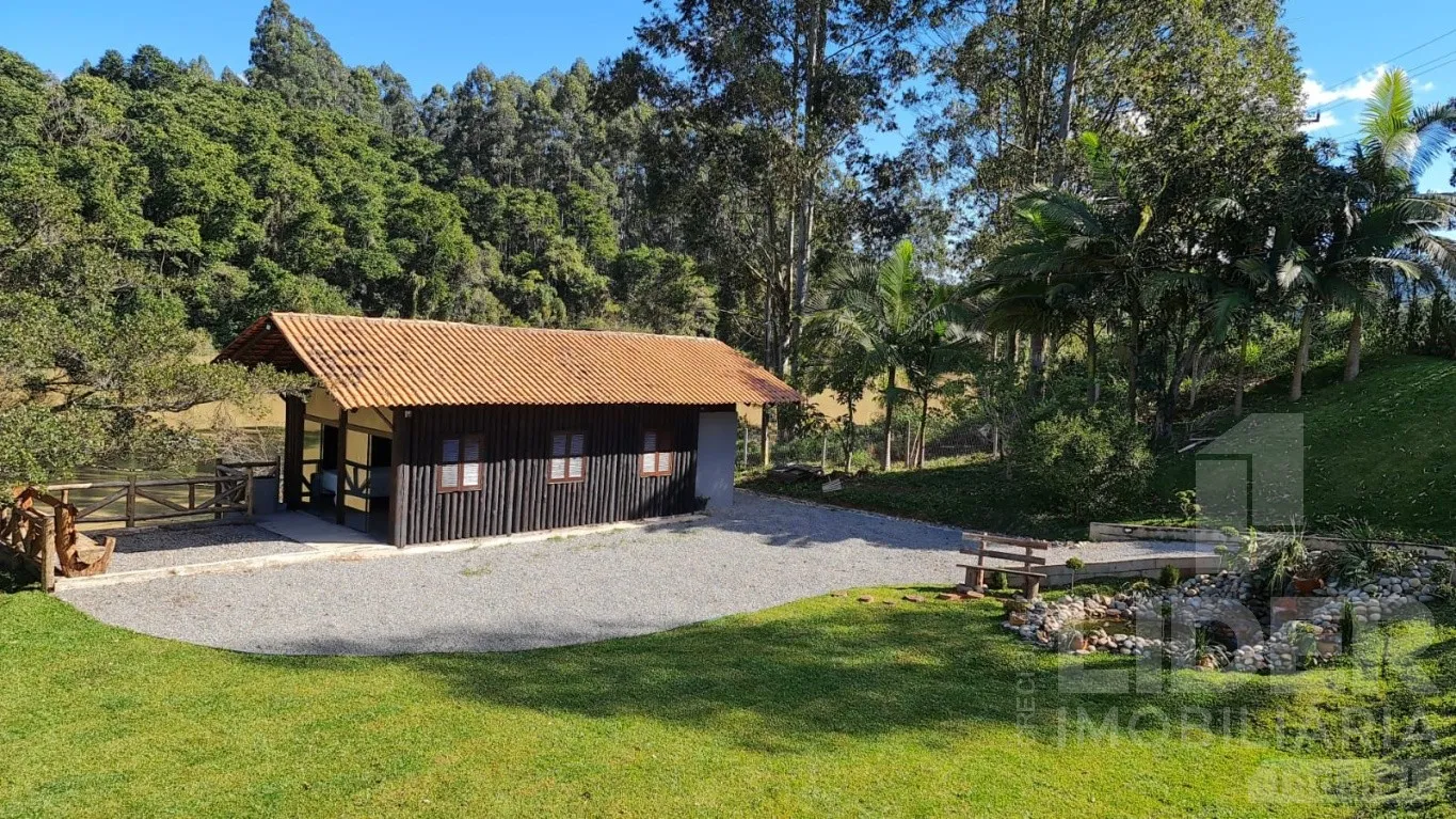 Sitio com 300m de área construída em um terreno de 3.133,82m — foto 4