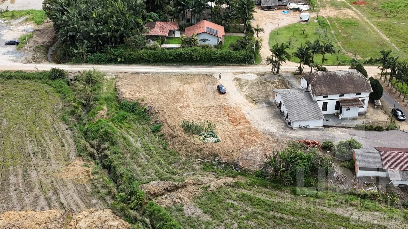 Terreno com 1.173,67m sendo 31,00m de frente no bairro Estradinha em Indaial - foto 1